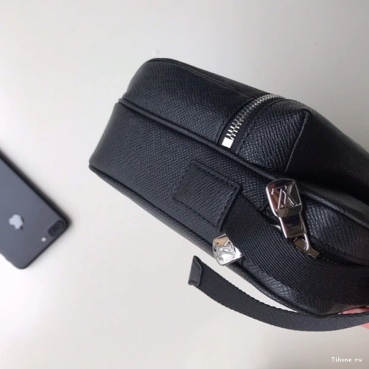 Affordable Vuitton Louis Messenger 0713